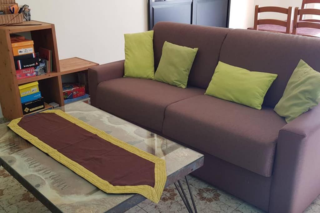 Ferienwohnung Un Charmant Logement Aigues-Mortes Exterior foto